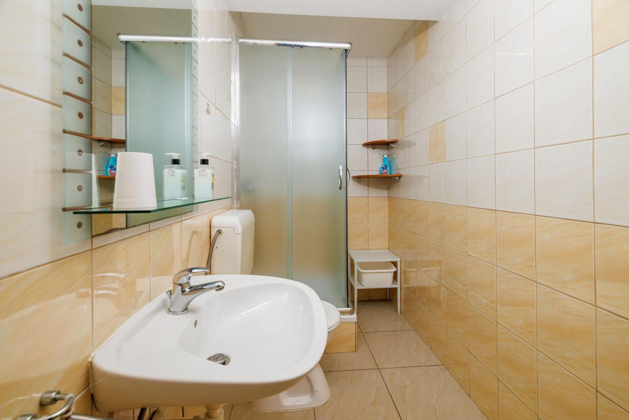 Apartments And Room Mirjana Dramalj Exterior photo