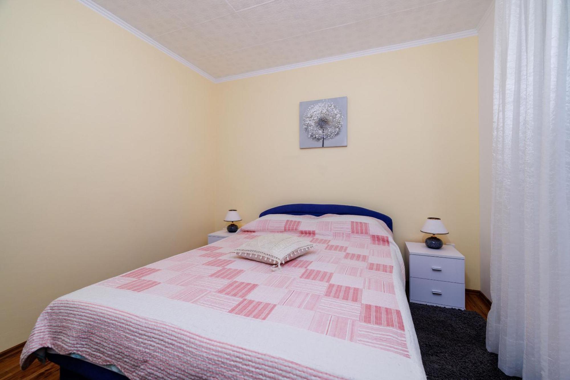 Apartments And Room Mirjana Dramalj Exterior photo